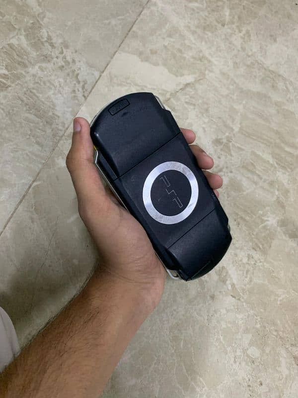 sony psp fat jailbreak with memory card and charger 0