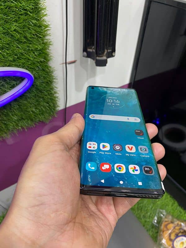 Motorola Edge Plus | 256GB  12GB RAM | Snapdragon 865 | 5000 mah 108MP 1