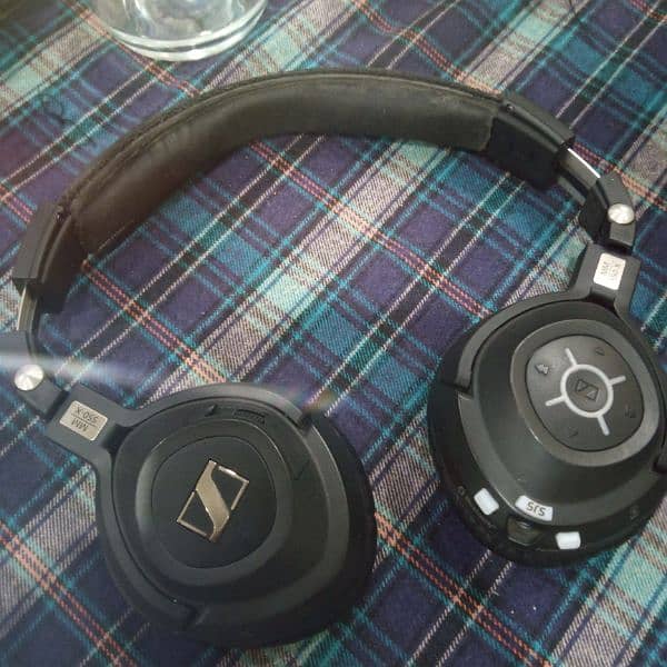 Sennheiser MM 550-X Wireless Bluetooth Travel Headphones 4