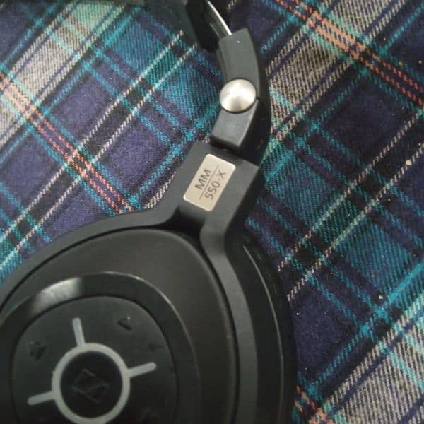 Sennheiser MM 550-X Wireless Bluetooth Travel Headphones 6