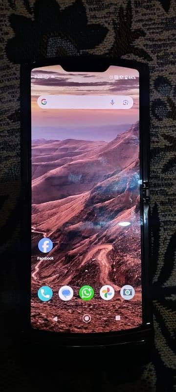 Motorola razer flip 2019 1