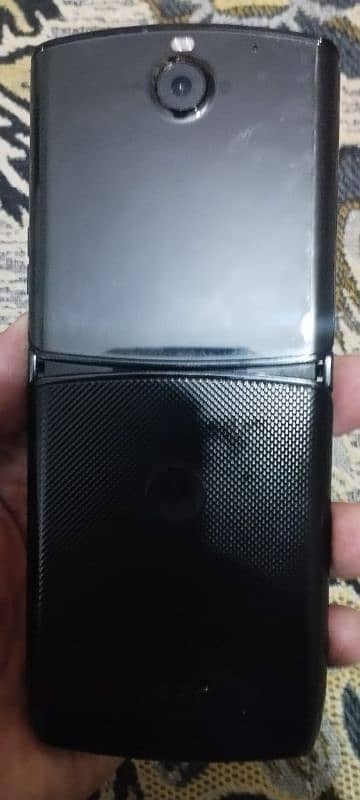Motorola razer flip 2019 5