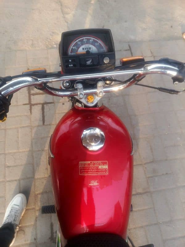 CD70 24 model lhr num 4