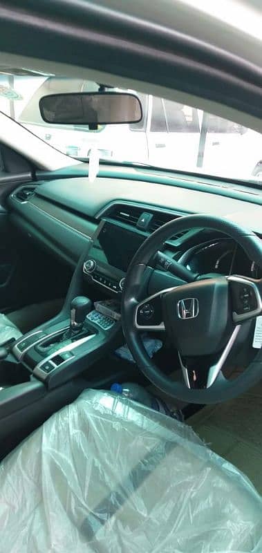 Honda Civic Oriel 2020 4