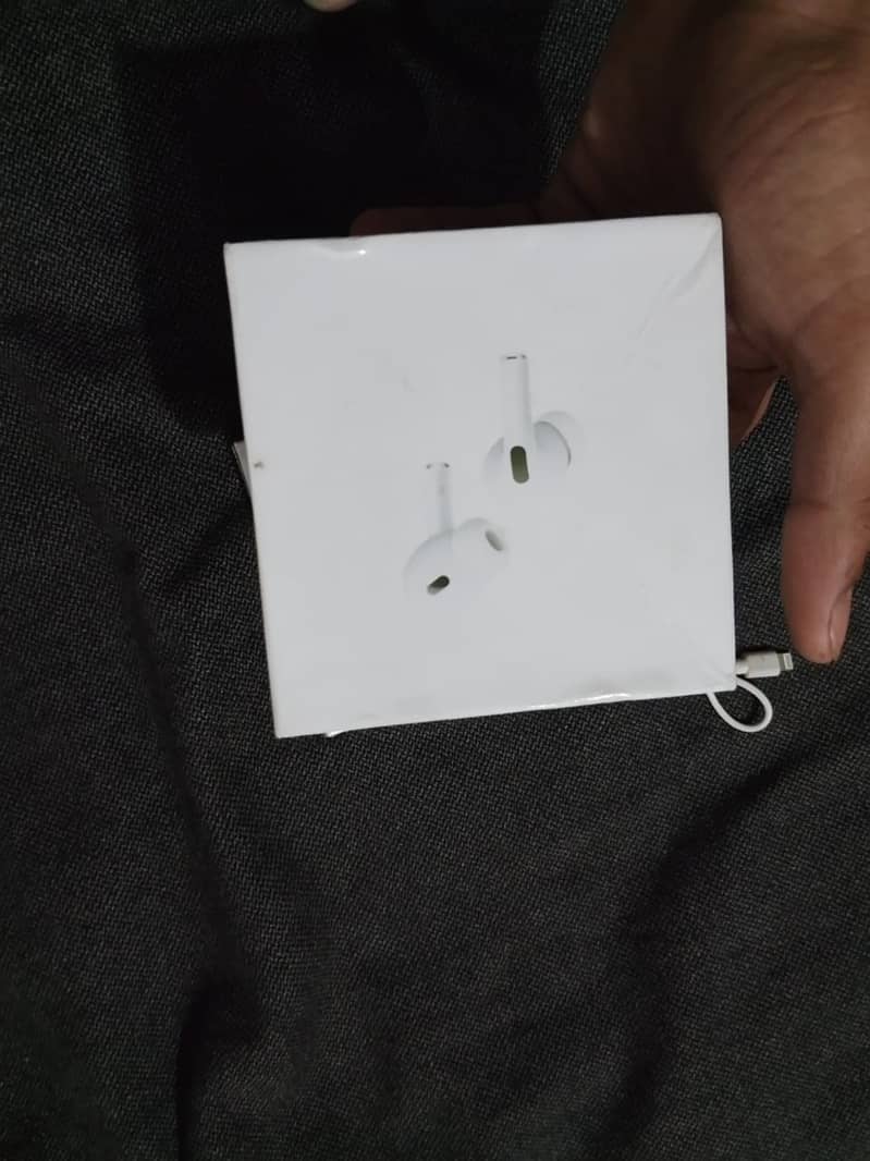 (2 pieces )Air buds / Air Pod pro 2 for sale 2