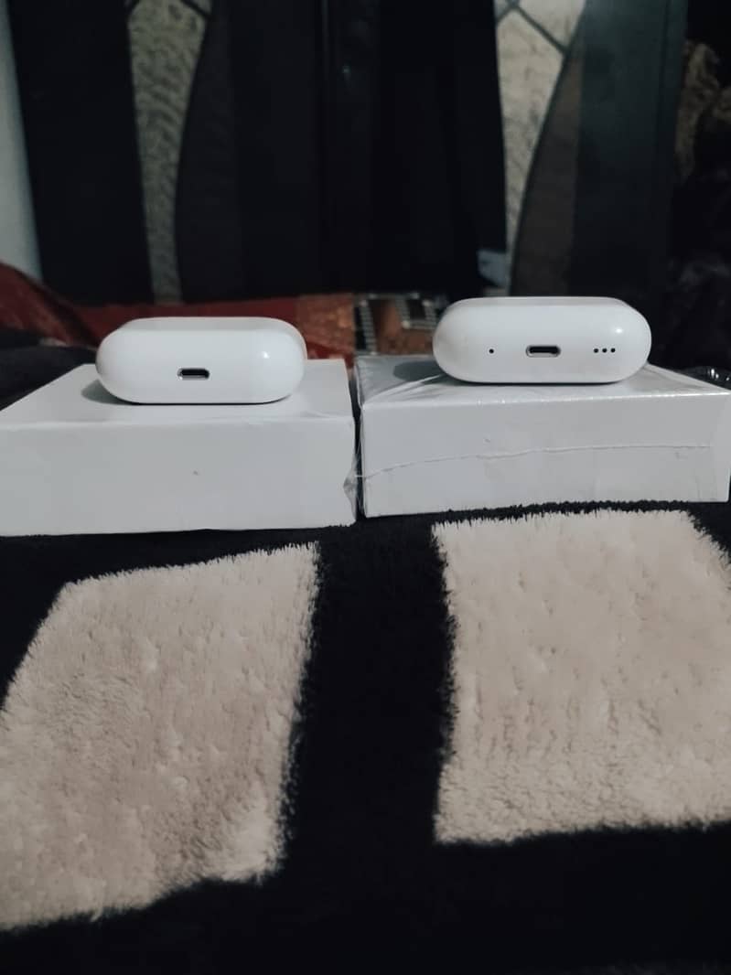 (2 pieces )Air buds / Air Pod pro 2 for sale 5