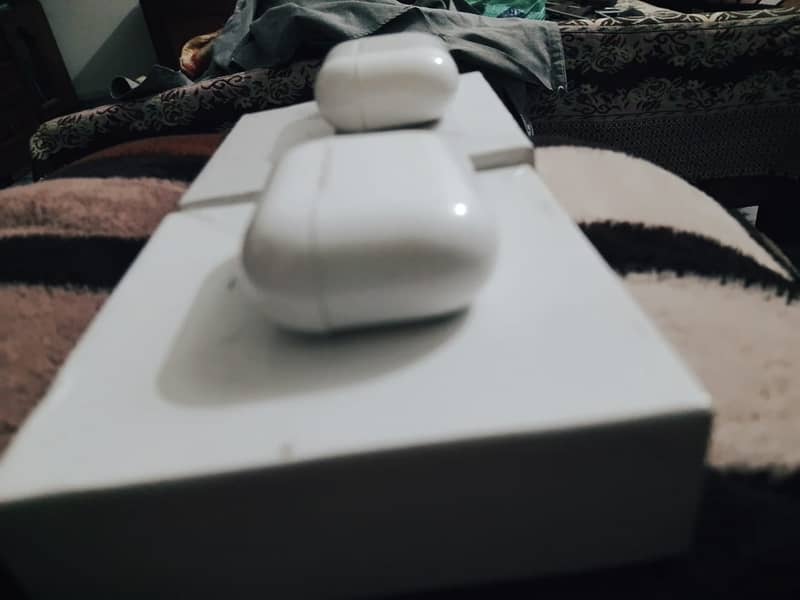 (2 pieces )Air buds / Air Pod pro 2 for sale 8