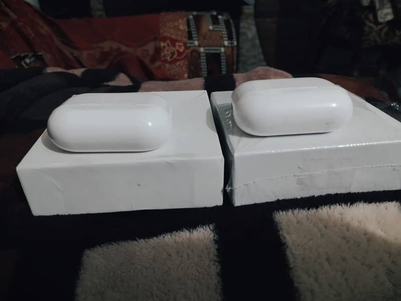 (2 pieces )Air buds / Air Pod pro 2 for sale 10