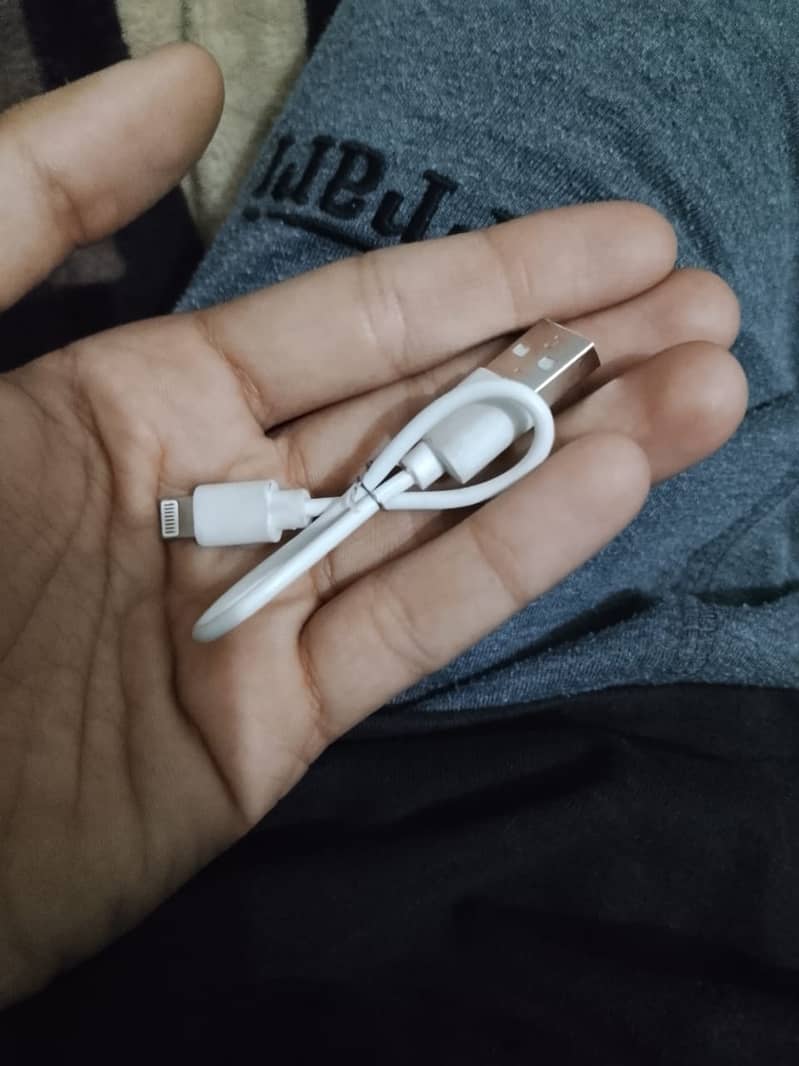 (2 pieces )Air buds / Air Pod pro 2 for sale 11