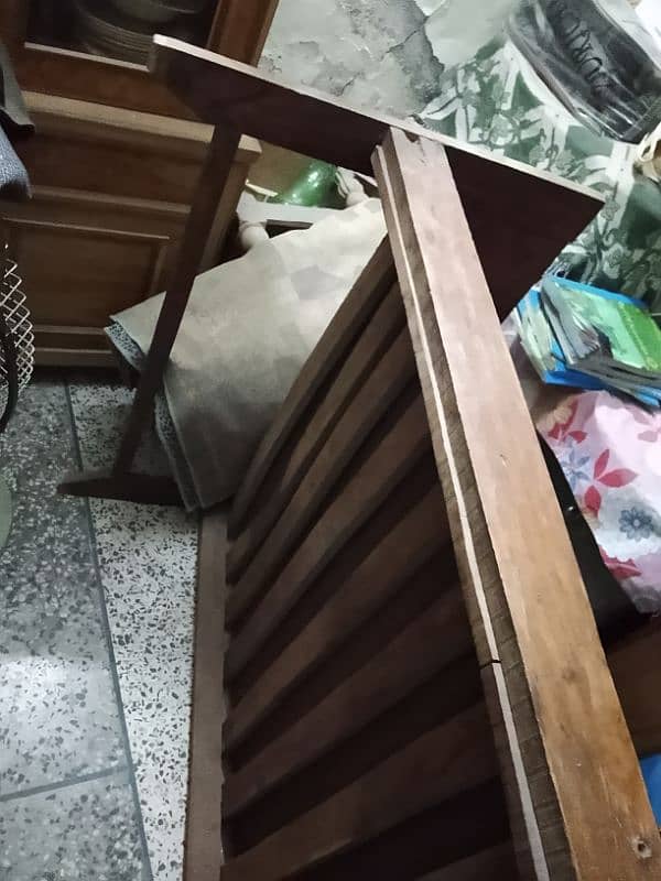 Pure wood good guality single bad only no damage solid dayar lakri ka 8
