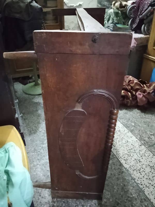 Pure wood good guality single bad only no damage solid dayar lakri ka 9