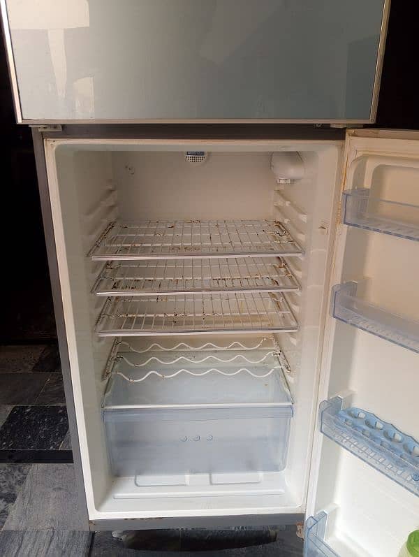 Haier Double Door Fridge | Jumbo Size 372L | Neat & Clean Condition 3