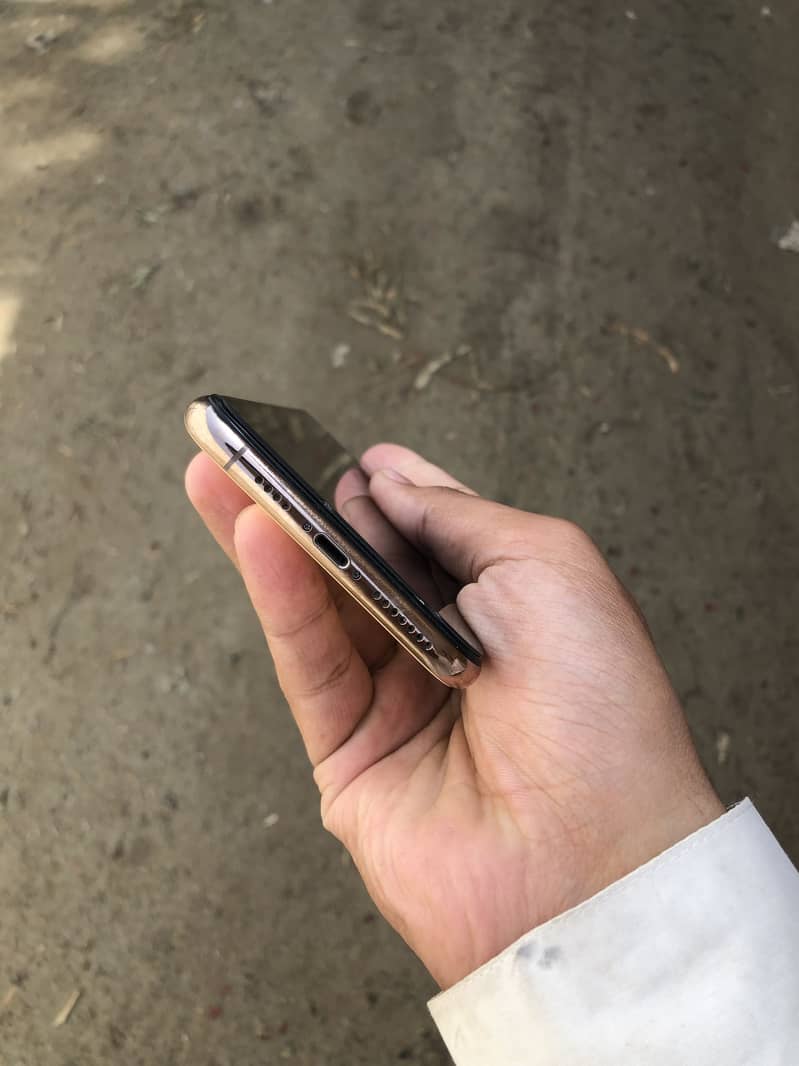 Iphone 11 pro max 256 pta approved 5