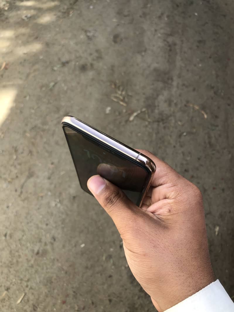 Iphone 11 pro max 256 pta approved 7