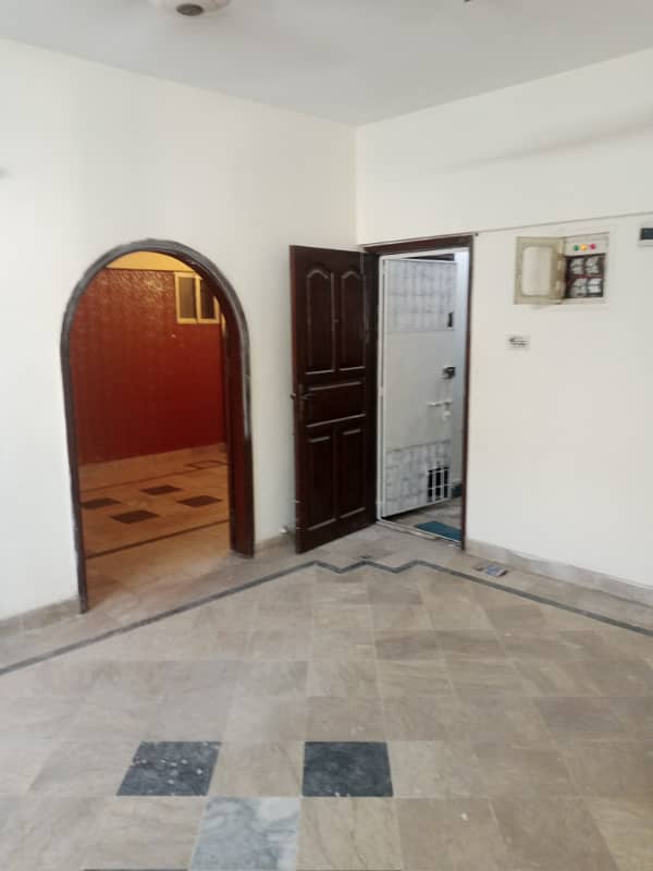 FLAT FOR RENT PHASE 4 STREET 10 3RD FLOOR 3 BED 1150SQFT 3 WASHROOM CONER EAST 0322.5996882 3