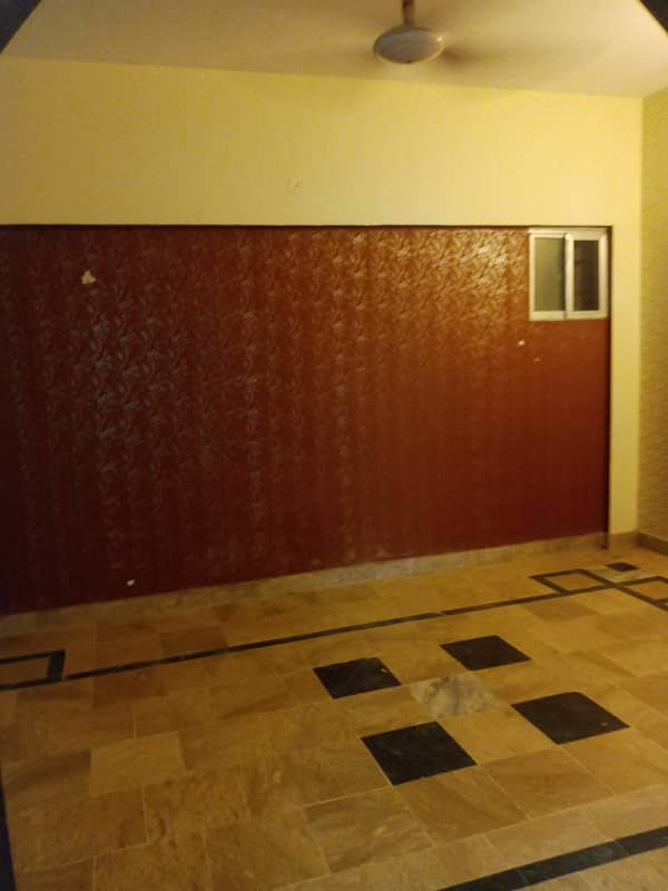 FLAT FOR RENT PHASE 4 STREET 10 3RD FLOOR 3 BED 1150SQFT 3 WASHROOM CONER EAST 0322.5996882 6
