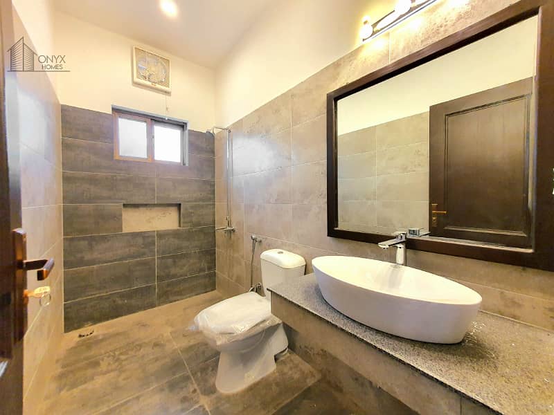 Proper Double Unit 1 Kanal House With Simple Interior 8