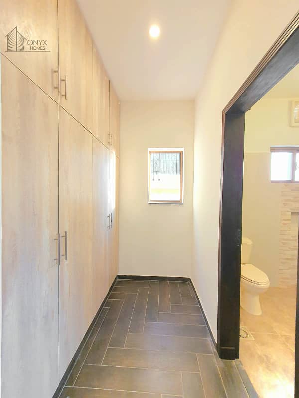Proper Double Unit 1 Kanal House With Simple Interior 15