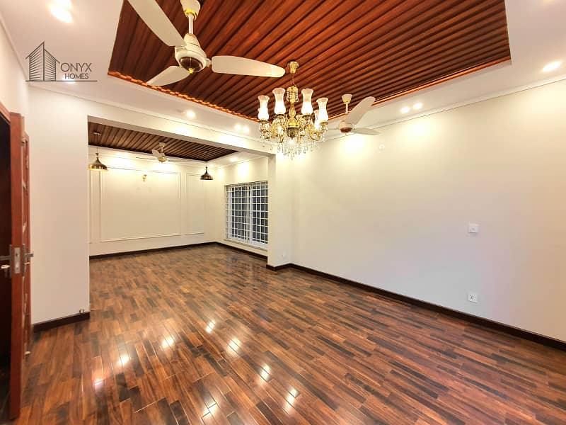 1 Kanal Double Unit 6 Bed House At Very Reasonable Price 4