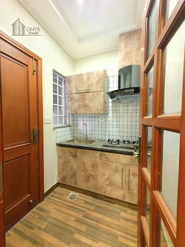 1 Kanal Double Unit 6 Bed House At Very Reasonable Price 12