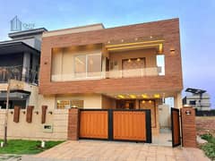 High Quality One Unit Design House Near Future World School