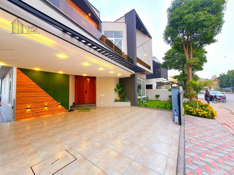 Designer 1 Kanal House With 15 KV Solar 2