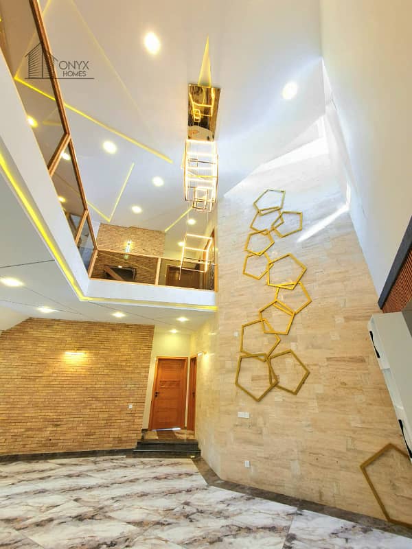 Designer 1 Kanal House With 15 KV Solar 10