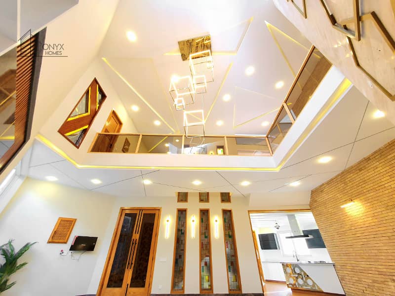 Designer 1 Kanal House With 15 KV Solar 13