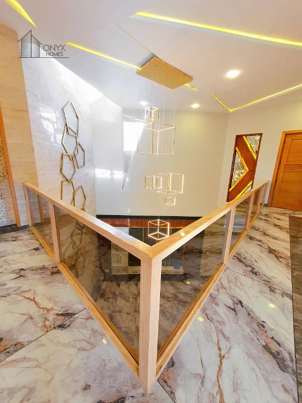 Designer 1 Kanal House With 15 KV Solar 33