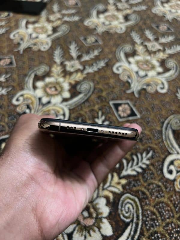 Iphone XS 256gb factory unlocked 1