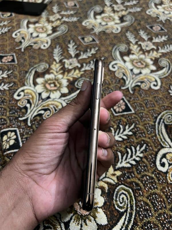 Iphone XS 256gb factory unlocked 4