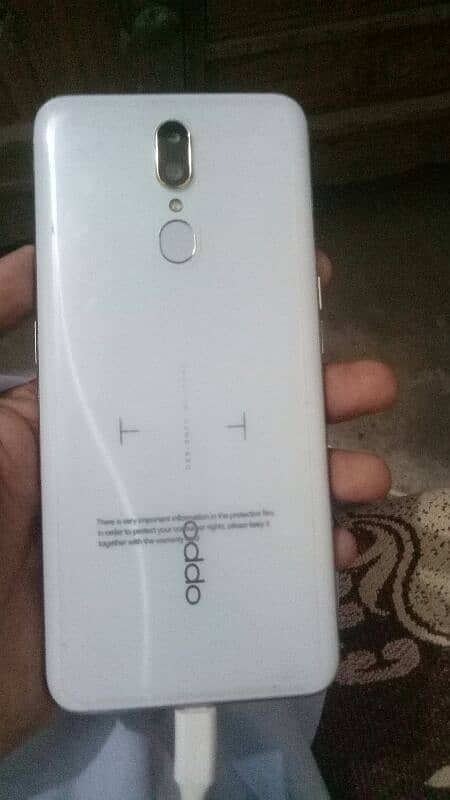 oppo f11 8gb 256gb 4g duall sim 10/10 1