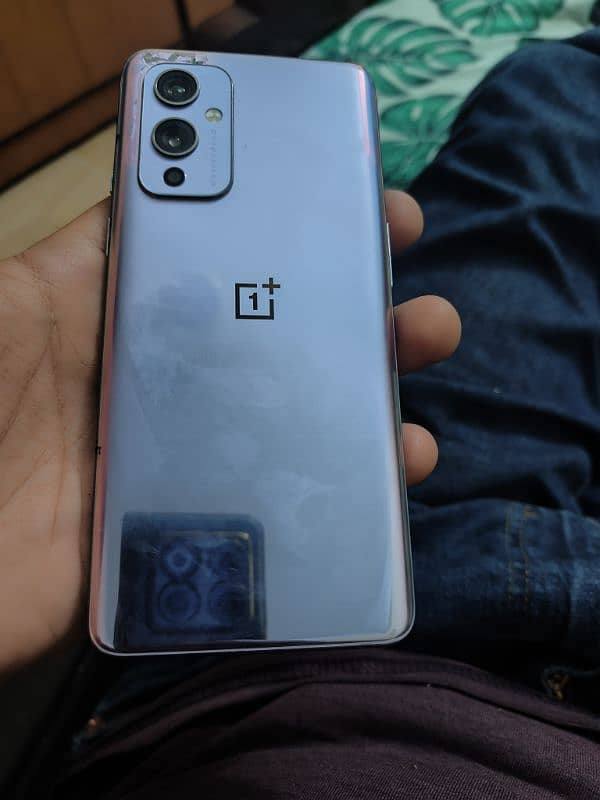 One plus 9 8 gb 128 gb Screen changed 3