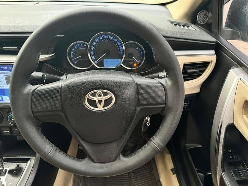 Toyota Corolla Altis 2016 Automatic 1.6 own engine 8