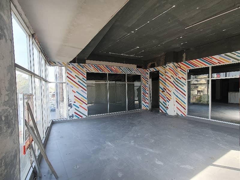 Independent Commercial Building for Rent opposite Yasir Broast Near Shaukat Khanum 10