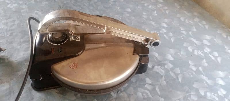 roti maker for sale in good condition 0