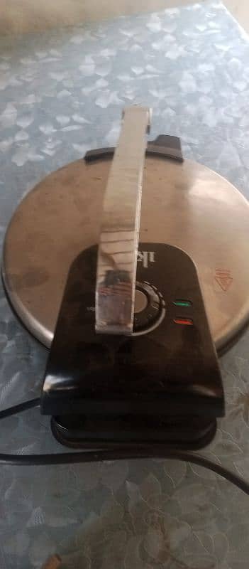 roti maker for sale in good condition 3
