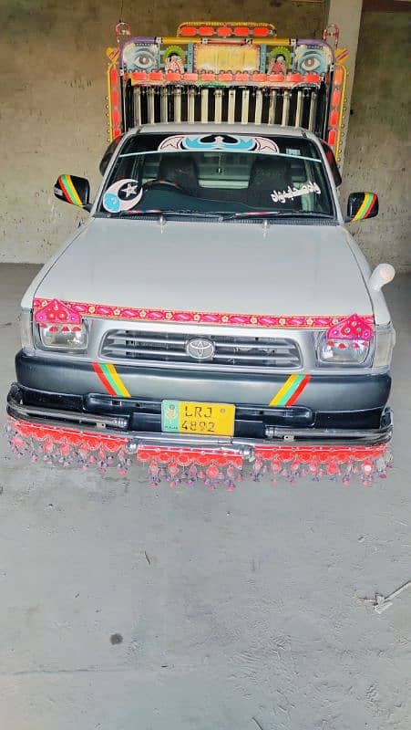گاڑی فارسیل 2003 ماڈل 0