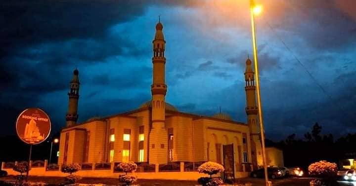 8 Marla Beautiful Location Near Main Road Markaz And Masjid Residential Plot For Sale 4
