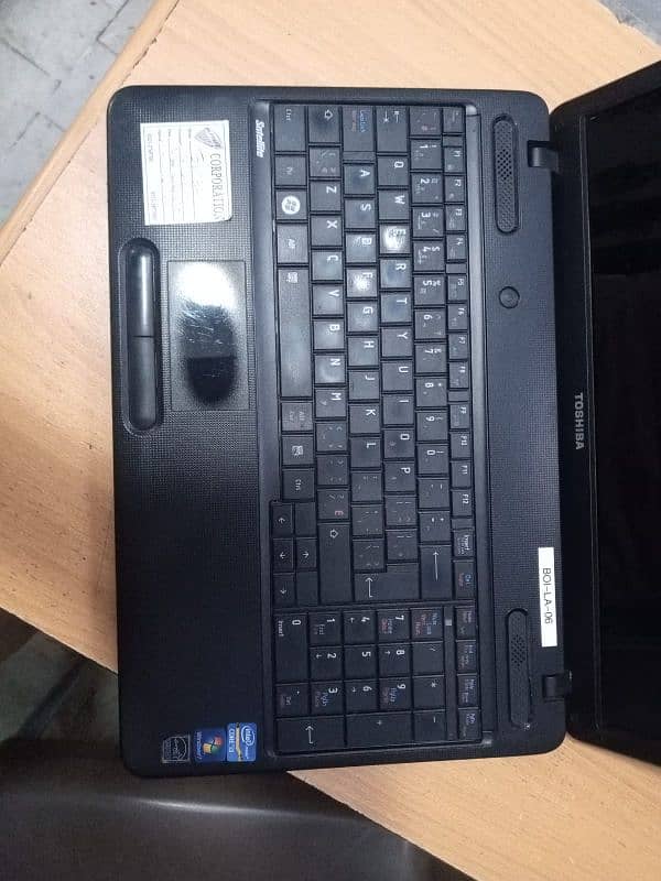 Toshiba laptop i3 condition behtreen and 4 /128SSD 2