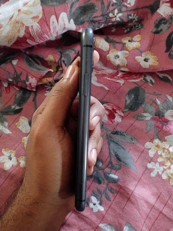 Iphone 11 For Sale 3