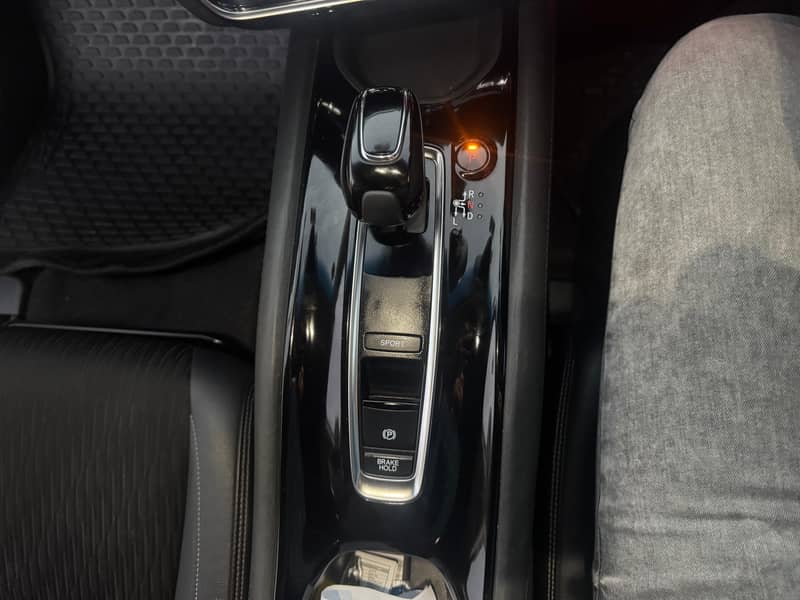 Honda vezel Z sensing 2018 import 2024 10