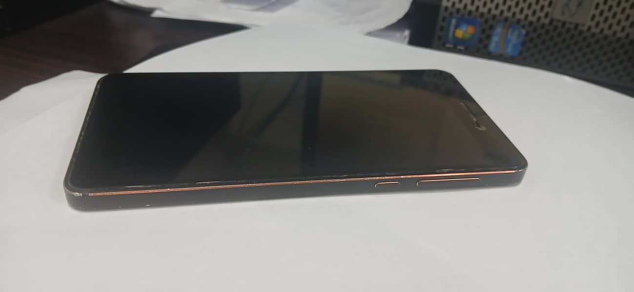 Nokia 6.1, TA-1043 3