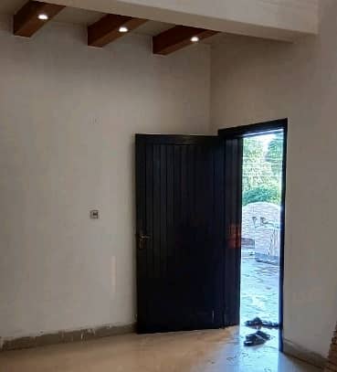 1 Kanal Upper Portion For Grabs In Johar Town 0