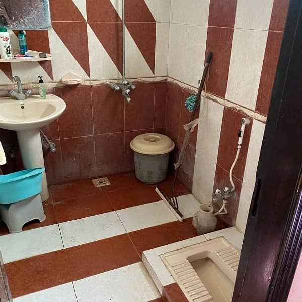 Lower Portion Of 8 Marla Available For rent In Military Accounts Housing Society 4