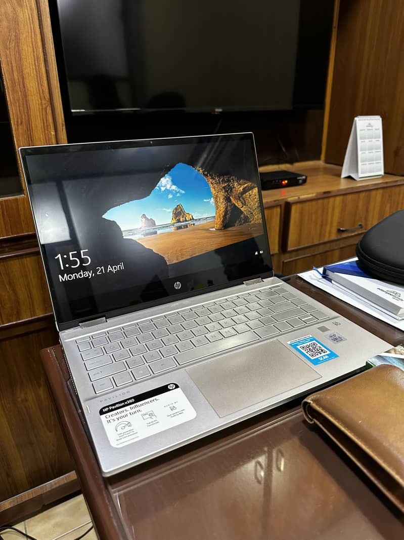 HP x360, 14”, touch screen Core i5, 10th Gen, 8GB RAM, 1 TB SSD 0