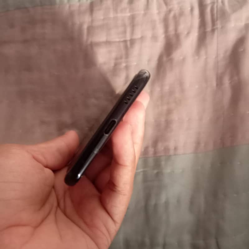 LG V30 10 by 10 condition wtsp 03200383234 1