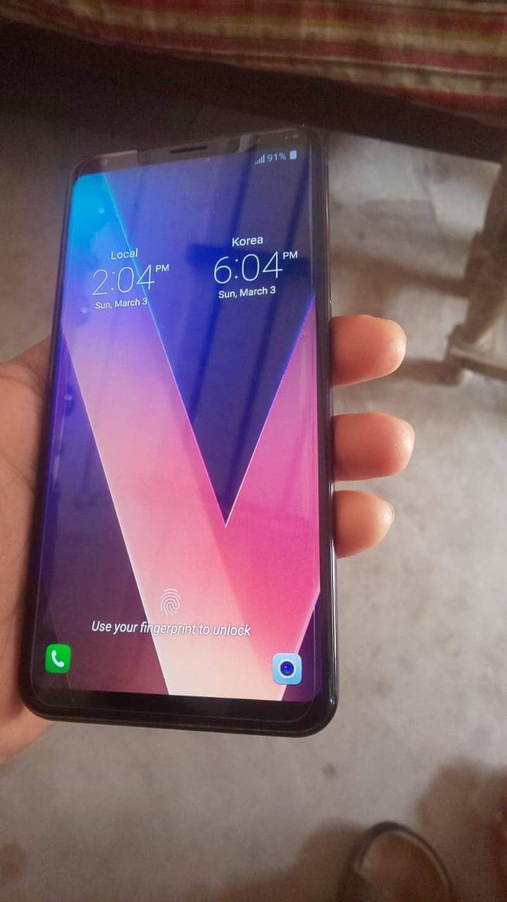LG V30 10 by 10 condition wtsp 03200383234 3