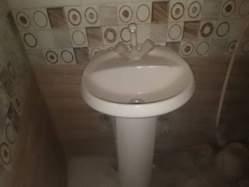 4 Marla 1St Floor For Rent 9