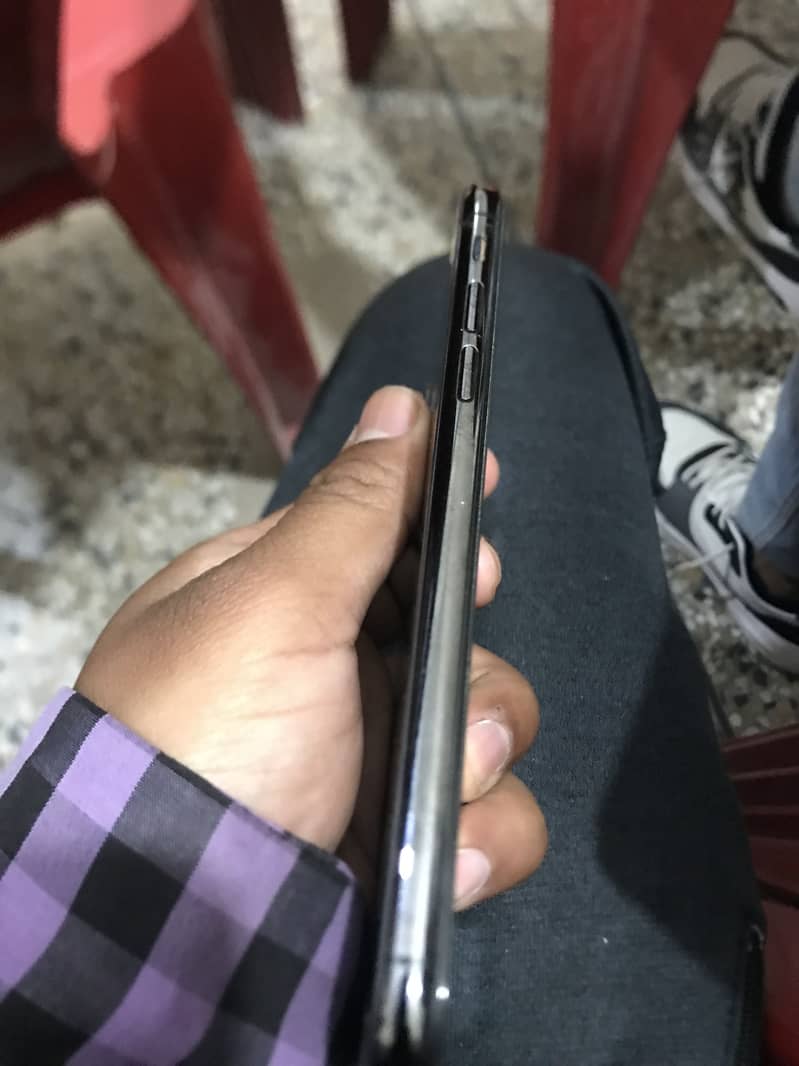 iPhone X 3